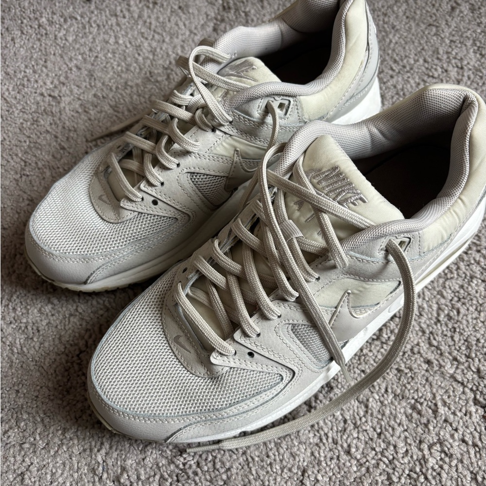 Nike Women's Cream Sneakers